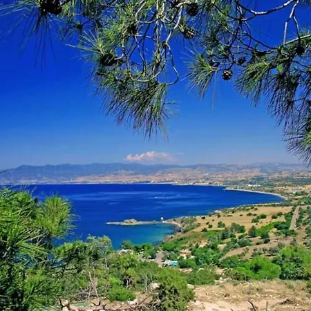 Three Bedrooms 1258 * Πρωταράς